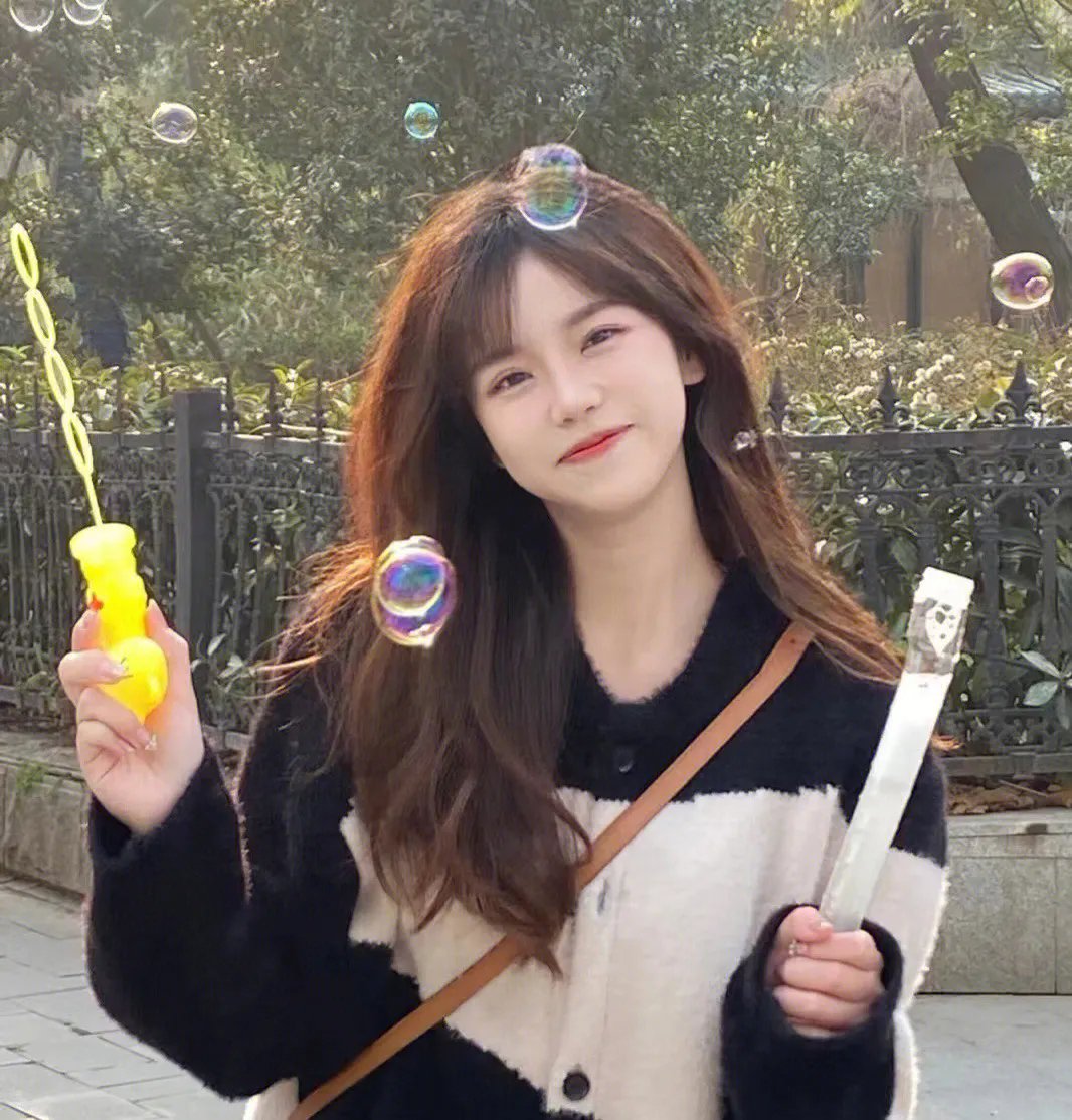 求爱女王 封面