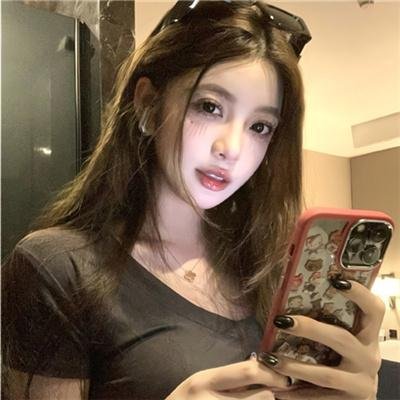 我们的虚实人生 封面